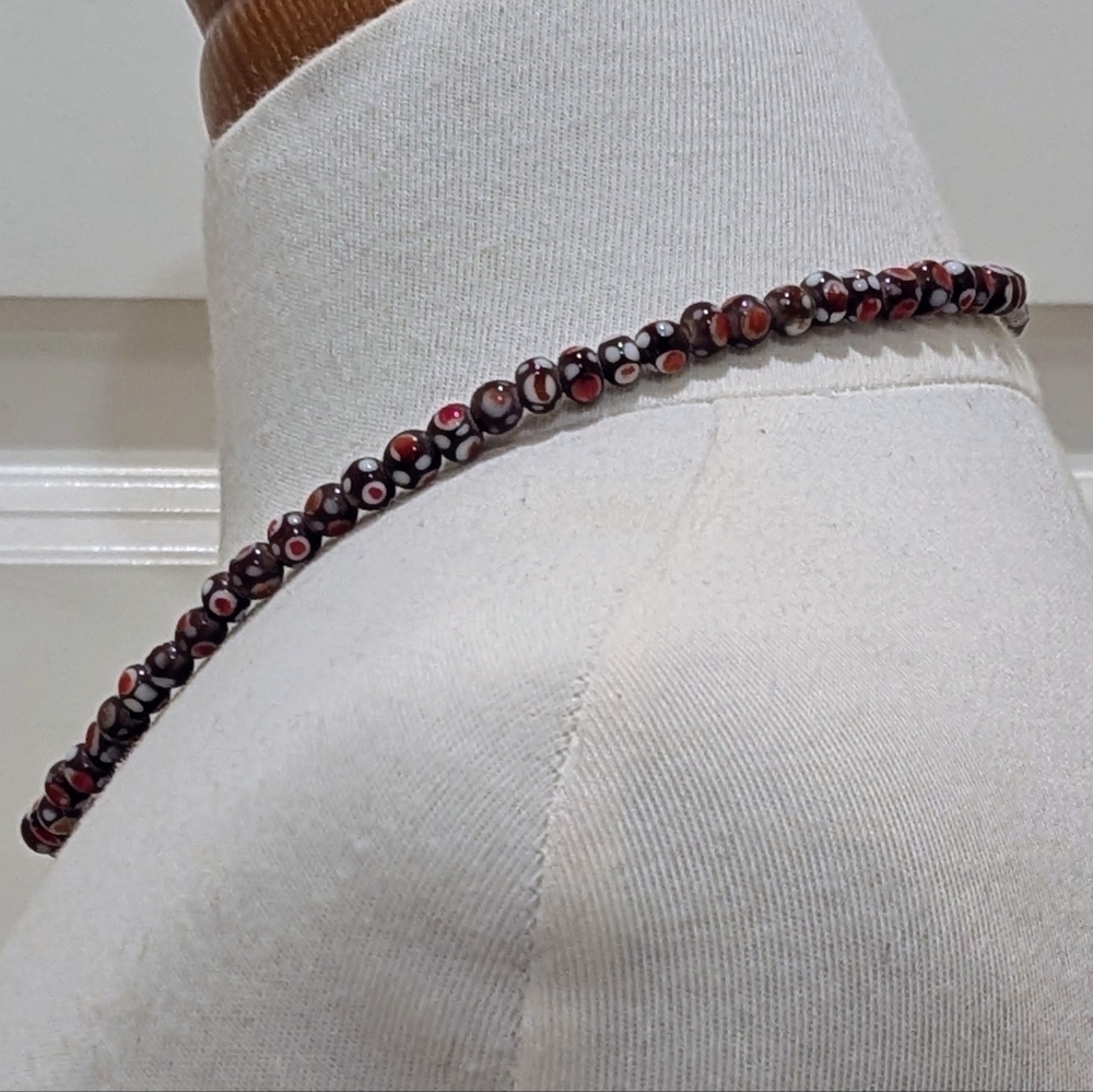 NWOT Beckwoman 16.5" Hand Blown Red White and Brown Mini Glass Bead Necklace - Picture 4 of 7